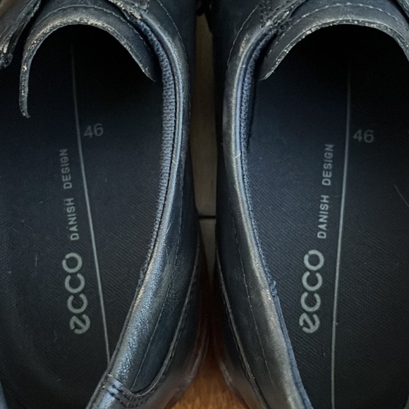 Ecco Biarritz Brogue Derby Shoes - Picture 13 of 14